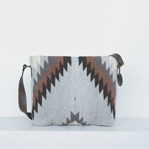 MZ MADE Shoulder Bag Tote Bag 100% Wool Handmade in Mexico Fair trade Hispanic